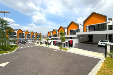 East 57 (Residensi Laman Timur)