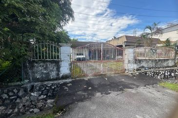 CORNER LOT Single Storey Terrace, Taman Kok Doh KL For Sale