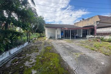 CORNER LOT Single Storey Terrace, Taman Kok Doh KL For Sale