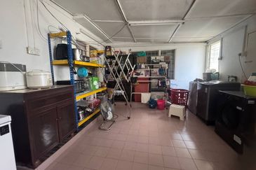 CORNER LOT Single Storey Terrace, Taman Kok Doh KL For Sale