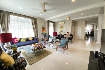 Avenue 6, Bandar Tun Hussein Onn