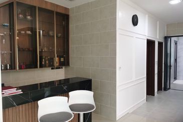 End Lot Semi D with extra land Perdana Lake View East Cyberjaya For Sale