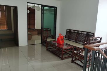 End Lot Semi D with extra land Perdana Lake View East Cyberjaya For Sale