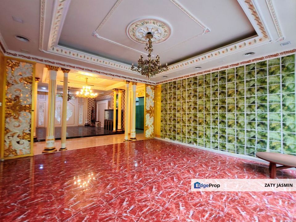 Seksyen 16 Petaling Jaya, Huge Land of 2.5 Storey Bungalow For Sale, Selangor, Petaling Jaya