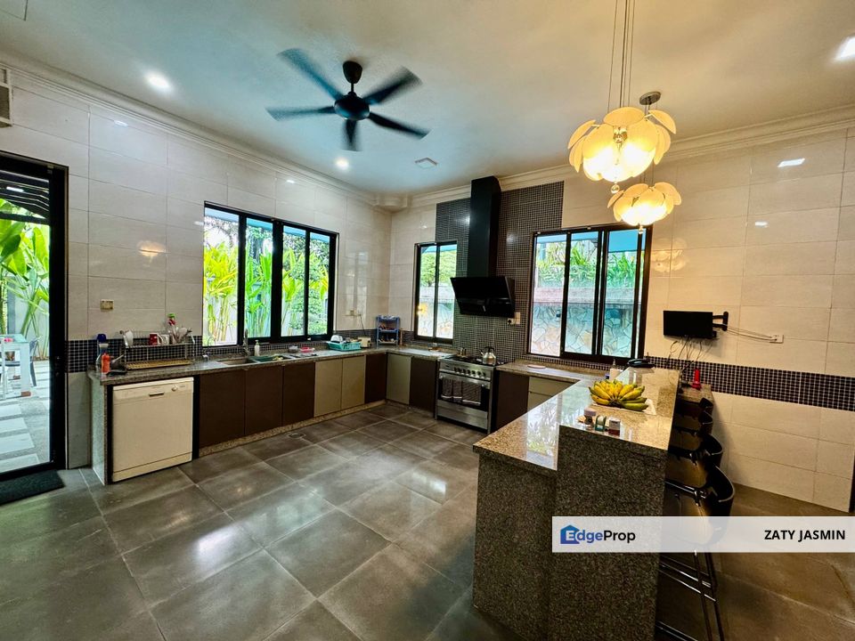 Glenhill Saujana, Persiaran Golf, Shah Alam Modern 3 Storey Bungalow For Sale, Selangor, Saujana 