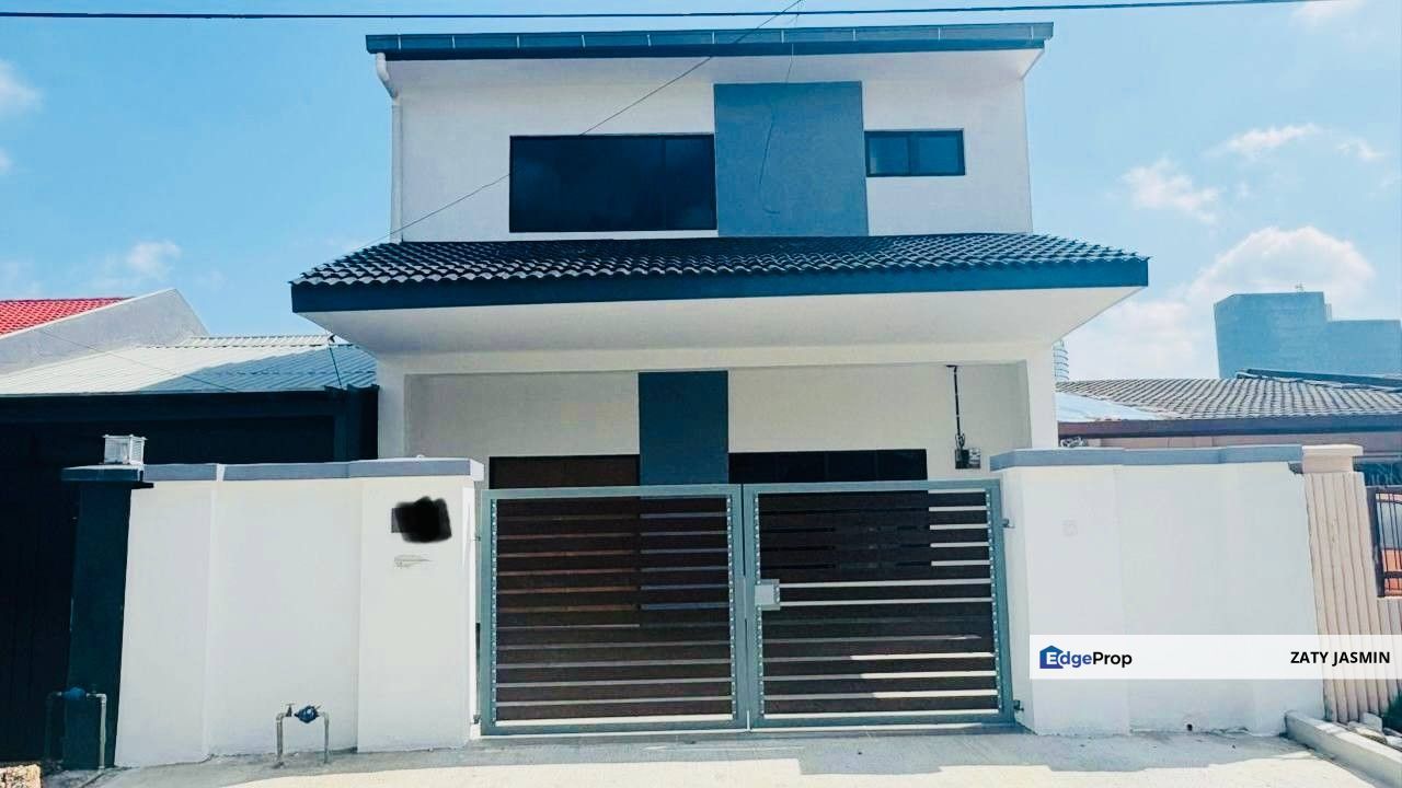 Prime Area! Section 8 Petaling Jaya Double Storey Terrace (CCC approved) For Sale, Selangor, Petaling Jaya