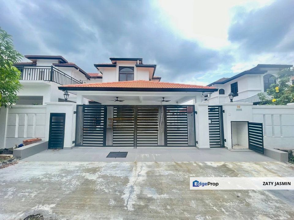 Double Storey Semi D Jalan Suasana Bandar Tun Hussein Onn Cheras , Selangor, Batu 9th Cheras