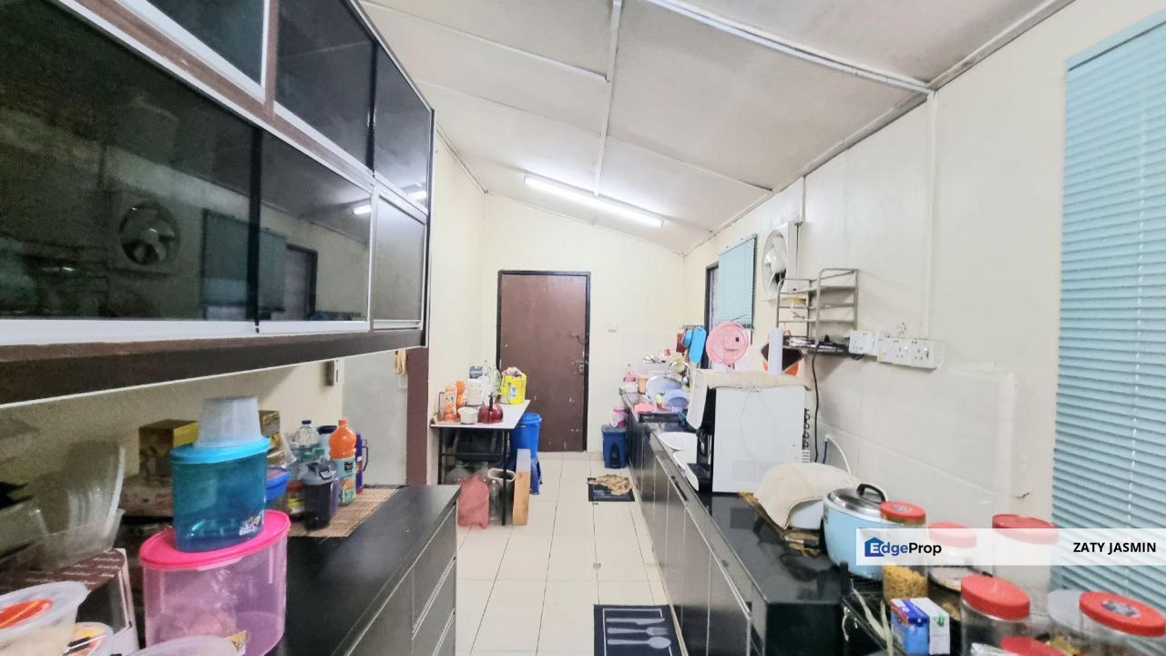 Semi D Seksyen 3 Petaling Jaya (Near Jalan Othman) For Sale, Selangor, Petaling Jaya