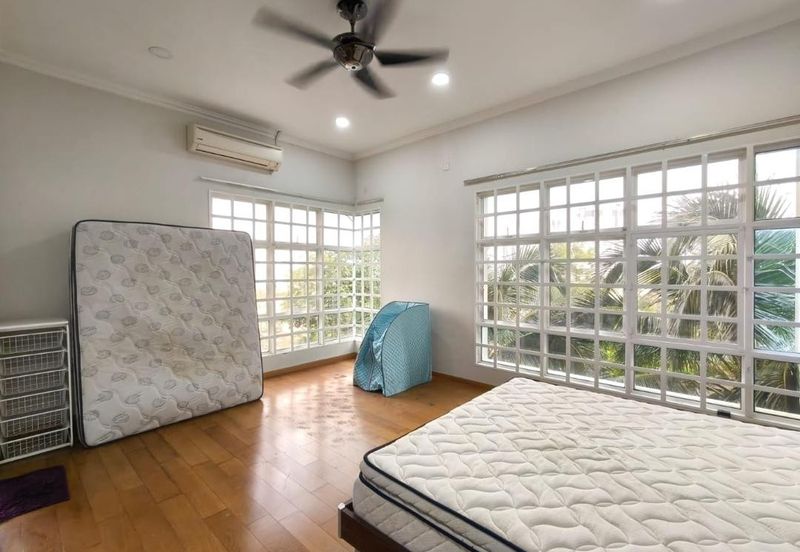 Avenue 4 Lake Valley