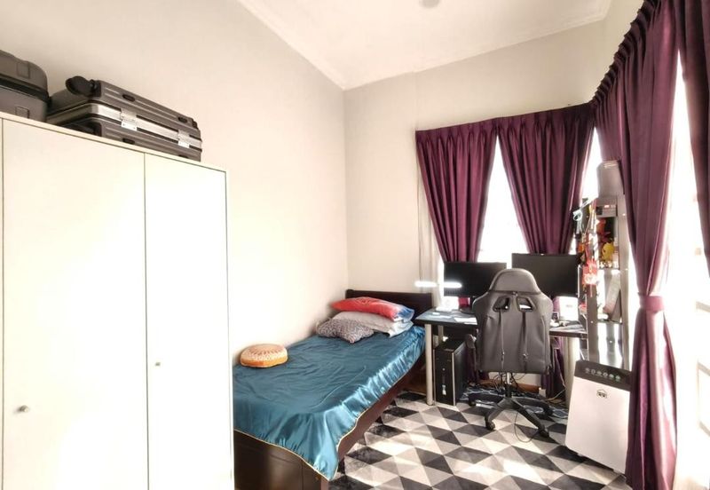 Avenue 4 Lake Valley