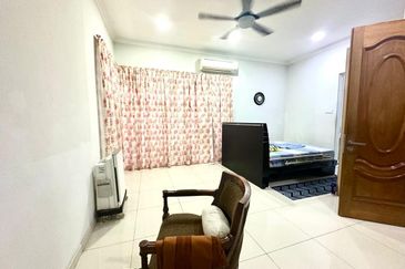 Avenue 4 Lake Valley