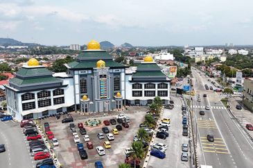 Facing Main Road! 5 Storey Commercial Building Bandar Bukit Baru Melaka 