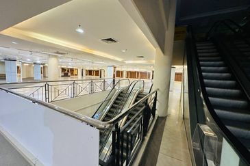 Facing Main Road! 5 Storey Commercial Building Bandar Bukit Baru Melaka 