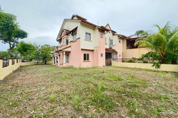 Jalan Spektrum U16 @ Taman Bukit Subang