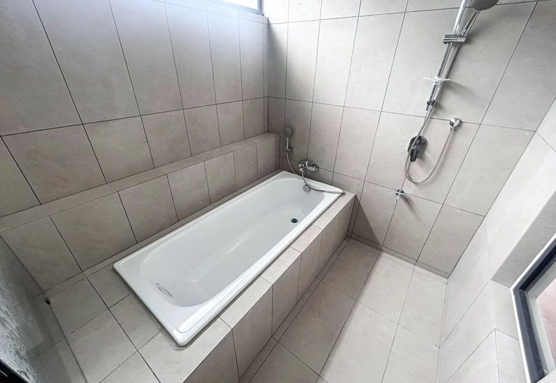 Elmina Green The Eighth @ City of Elmina