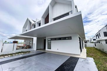 Elmina Green The Eighth @ City of Elmina