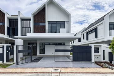 Elmina Green The Eighth @ City of Elmina