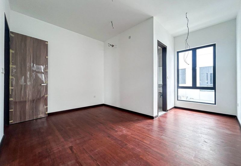 Elmina Green The Eighth @ City of Elmina