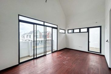 Elmina Green The Eighth @ City of Elmina