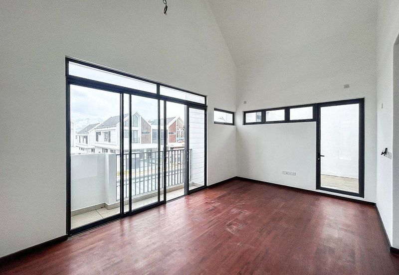 Elmina Green The Eighth @ City of Elmina