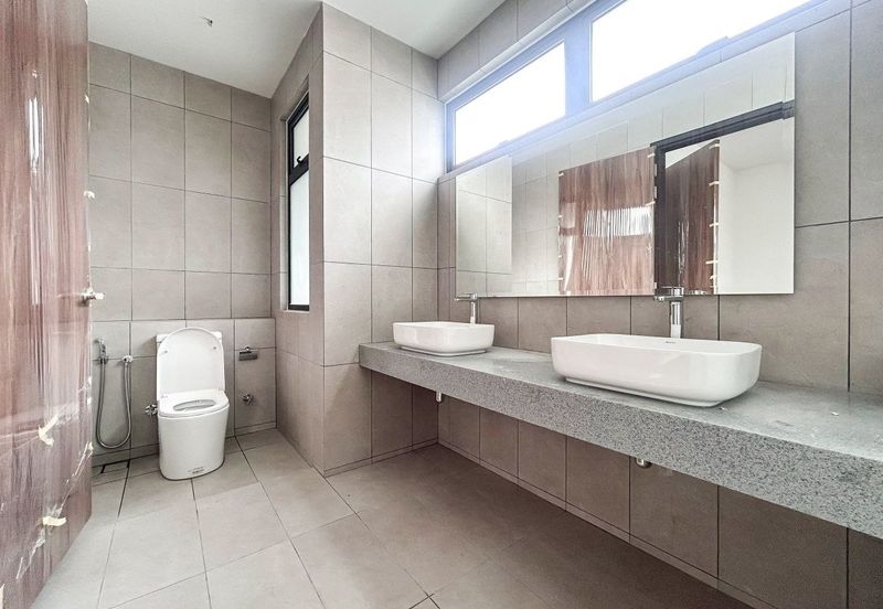 Elmina Green The Eighth @ City of Elmina