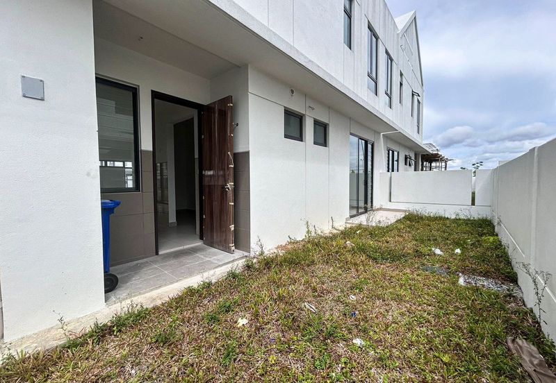 Elmina Green The Eighth @ City of Elmina