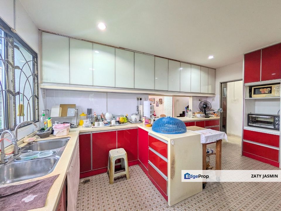 SS 22 Petaling Jaya, 2.5 Storey Classic Beautiful Bungalow For Sale, Selangor, Petaling Jaya