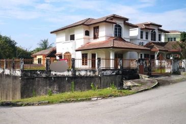 Jalan Suasana, Bandar Tun Hussein Onn