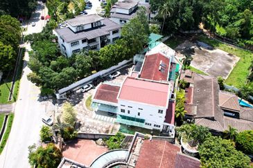 Freehold Exclusive Double Storey Bungalow Bukit Tunku, Kenny Hills, Kuala Lumpur 