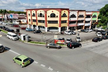 Pusat Perdagangan Seri Kembangan