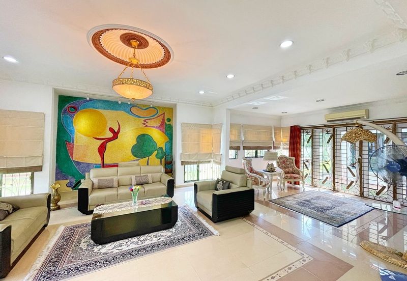 FACING NORTH EAST Freehold Beautiful Double Storey Bungalow, Jalan Mihrab, Bukit Jelutong.  