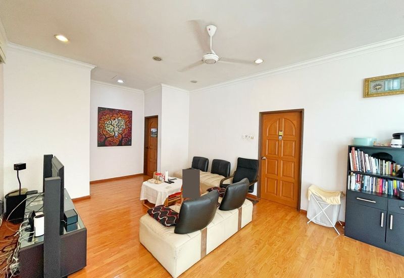 FACING NORTH EAST Freehold Beautiful Double Storey Bungalow, Jalan Mihrab, Bukit Jelutong.  