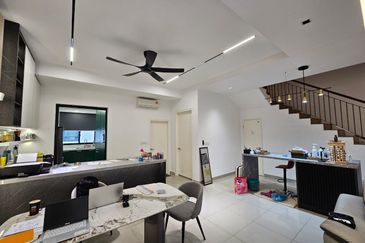 Lucent Residence @ twentyfive.7