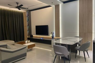 Lucent Residence @ twentyfive.7