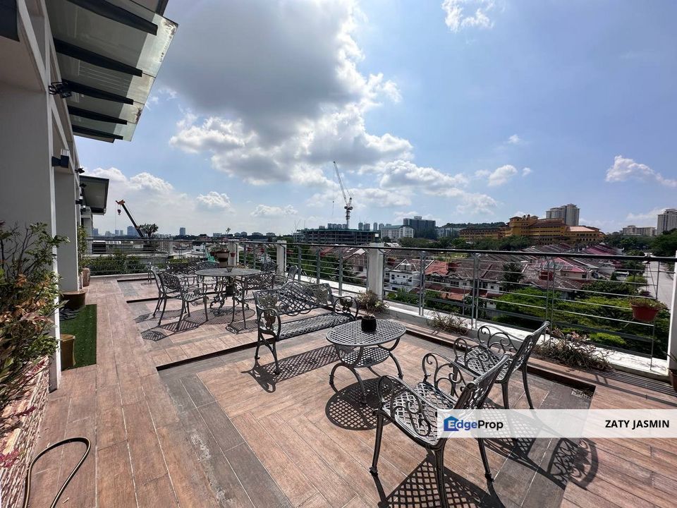 Huge Penthouse at Seterra Condo, Kampung Sungai Kayu Ara, Bandar Utama PJ with Private Lift and Spacious Balcony , Selangor, Kayu Ara