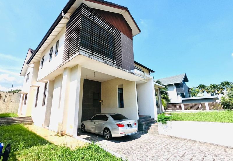 Laman Permai Subang Jaya Like New Double Storey Bungalow 