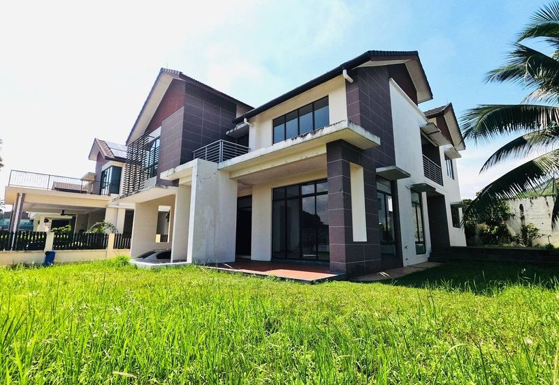 Laman Permai Subang Jaya Like New Double Storey Bungalow 