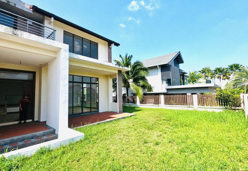 Laman Permai Subang Jaya Like New Double Storey Bungalow 