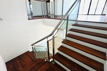 Laman Permai Subang Jaya Like New Double Storey Bungalow 