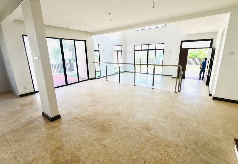 Laman Permai Subang Jaya Like New Double Storey Bungalow 