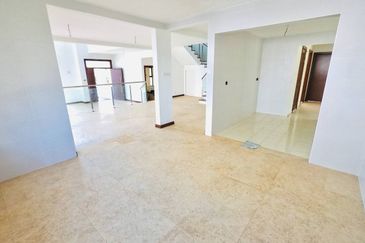 Laman Permai Subang Jaya Like New Double Storey Bungalow 