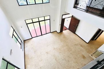 Laman Permai Subang Jaya Like New Double Storey Bungalow 