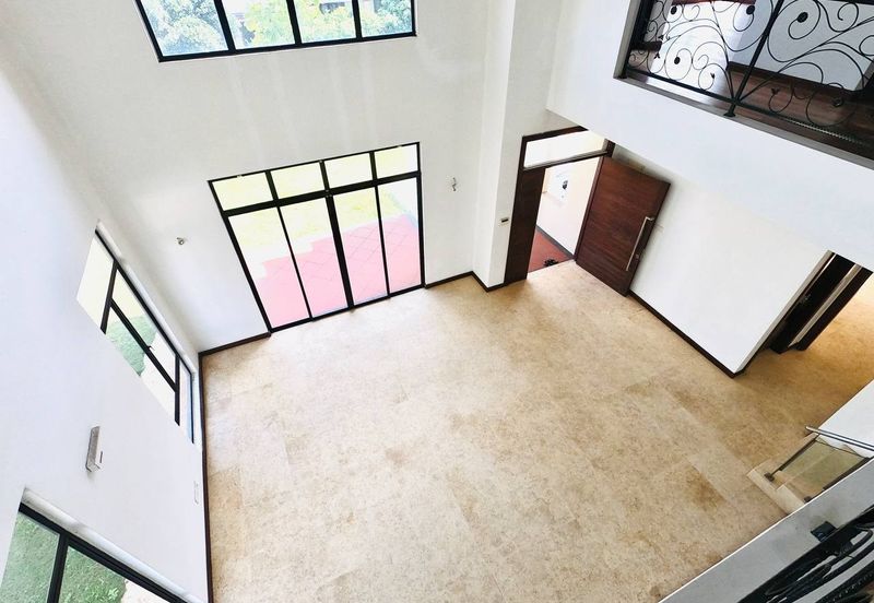 Laman Permai Subang Jaya Like New Double Storey Bungalow 