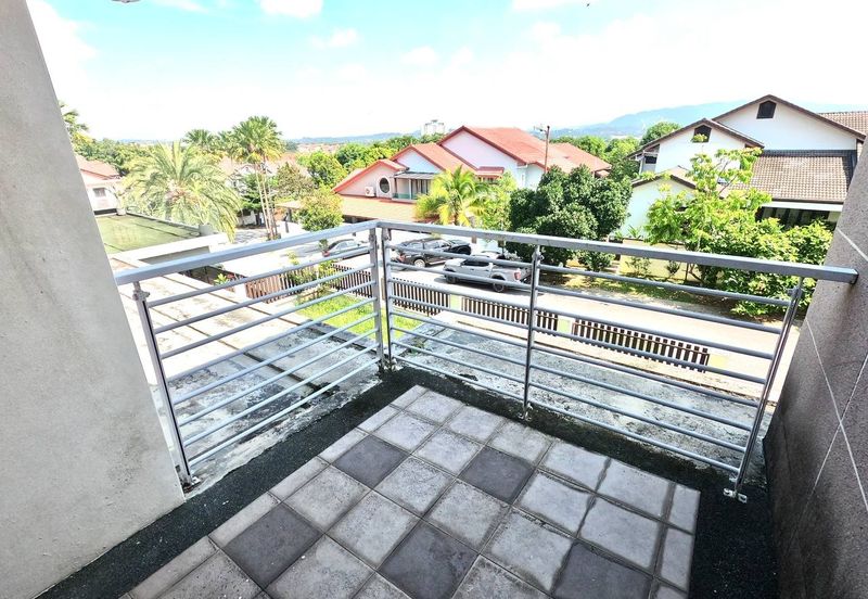 Laman Permai Subang Jaya Like New Double Storey Bungalow 