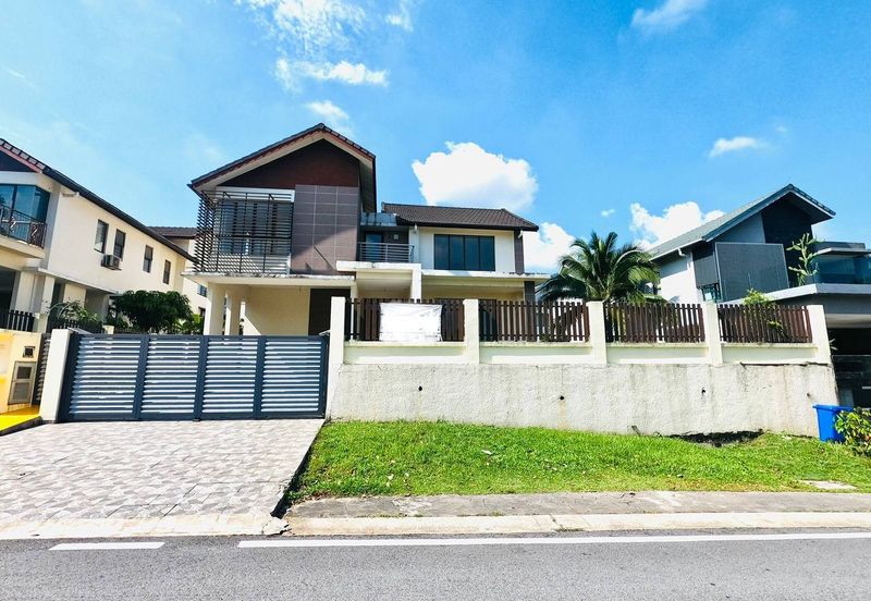 Laman Permai Subang Jaya Like New Double Storey Bungalow 