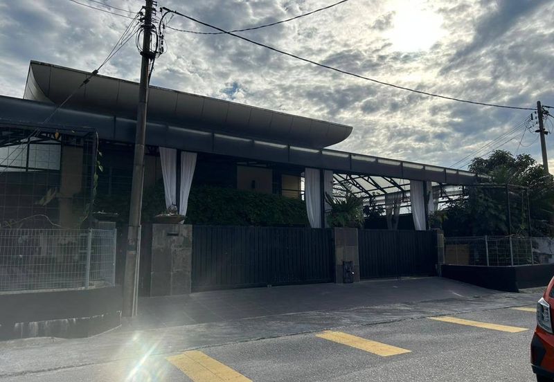 Luxury Bungalow (20,000 sqft with Swimming Pool) Desa Pandan KL FOR SALE