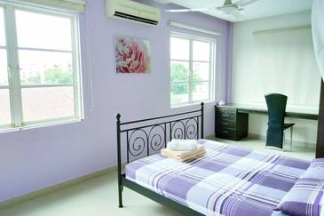 Luxury Bungalow (20,000 sqft with Swimming Pool) Desa Pandan KL FOR SALE