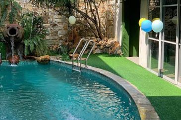 Luxury Bungalow (20,000 sqft with Swimming Pool) Desa Pandan KL FOR SALE