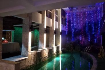 Luxury Bungalow (20,000 sqft with Swimming Pool) Desa Pandan KL FOR SALE