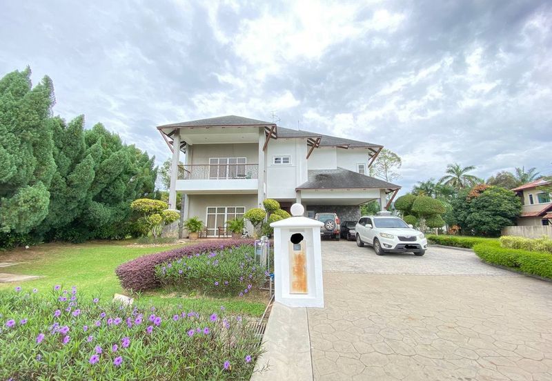 Perdana Lakeview East